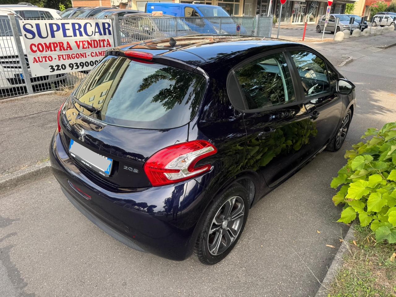 Peugeot 208 1.4 HDi 68 CV 5 p Allure garanzia 12 mesi