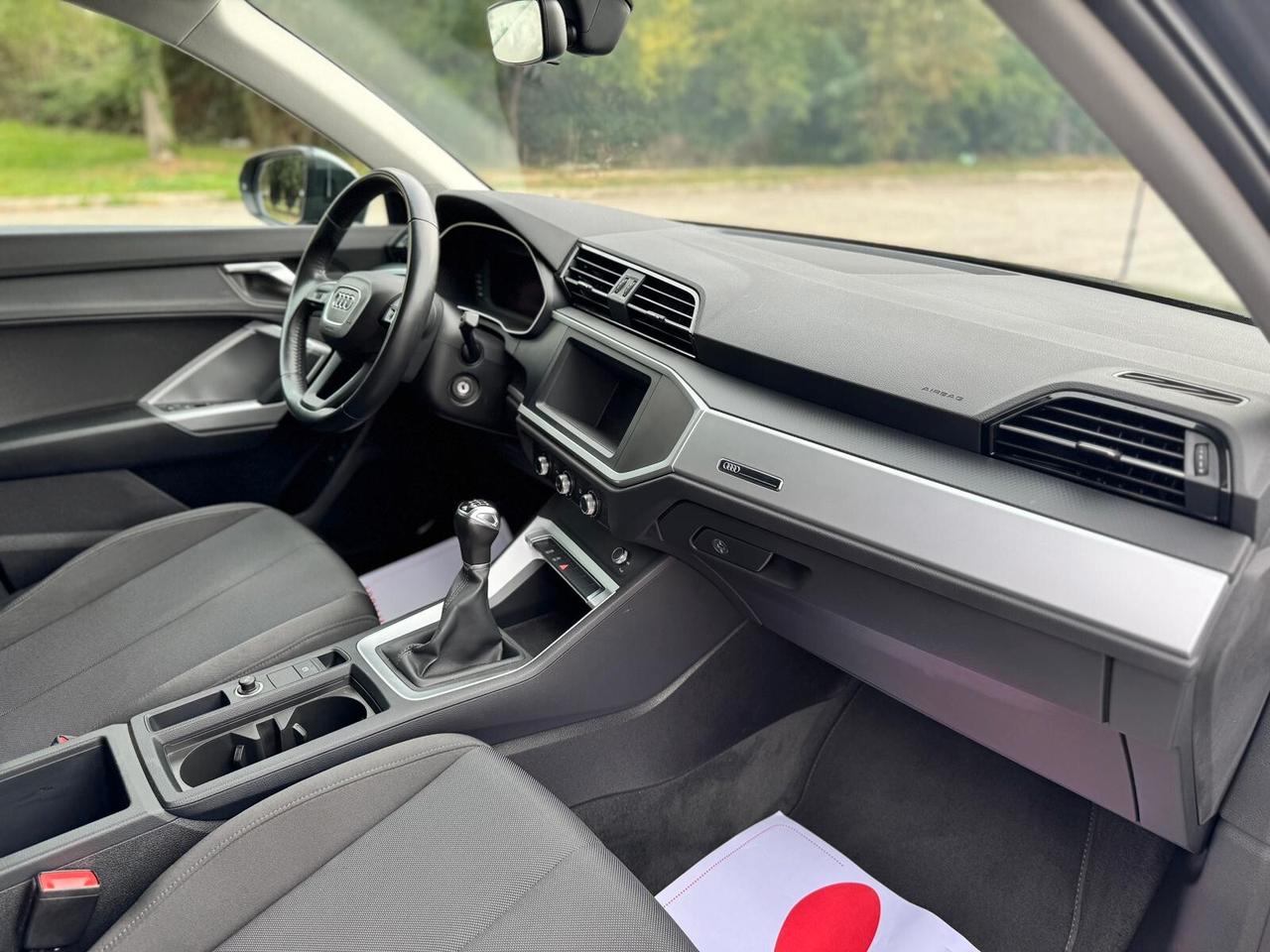 Audi Q3 35 TFSI 150cv S-line Matrix