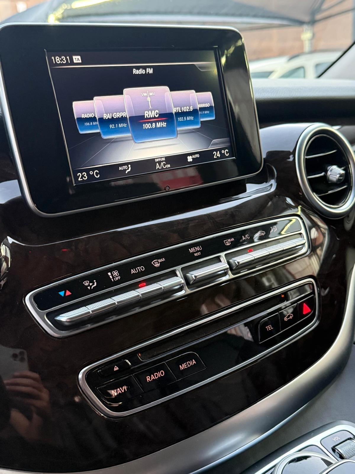 Mercedes-benz V 220 d Automatic 4Matic Sport Extralong 7 posti