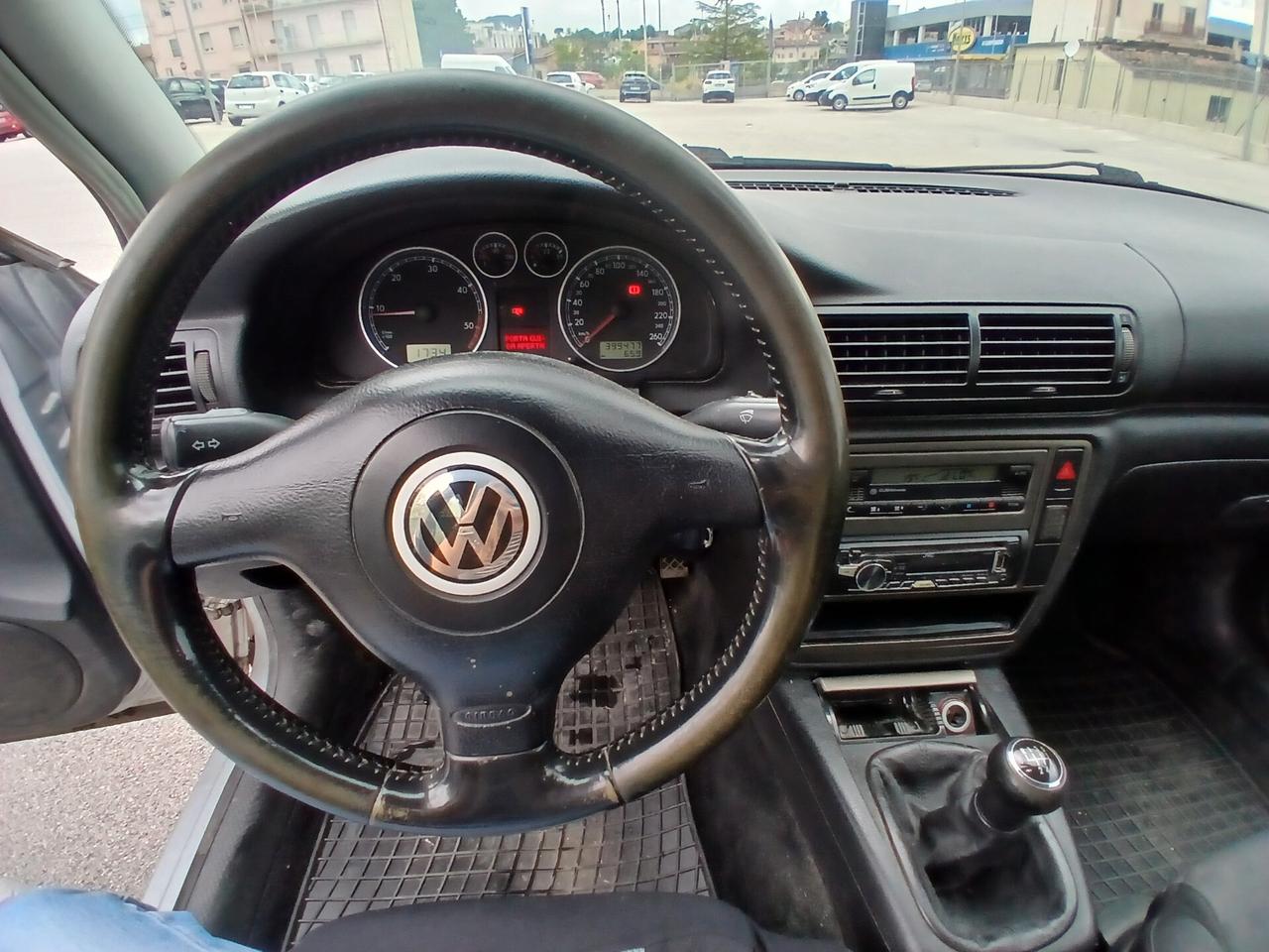 Volkswagen Passat 1.9 TDI 130CV BERLINA COMFORTLINE