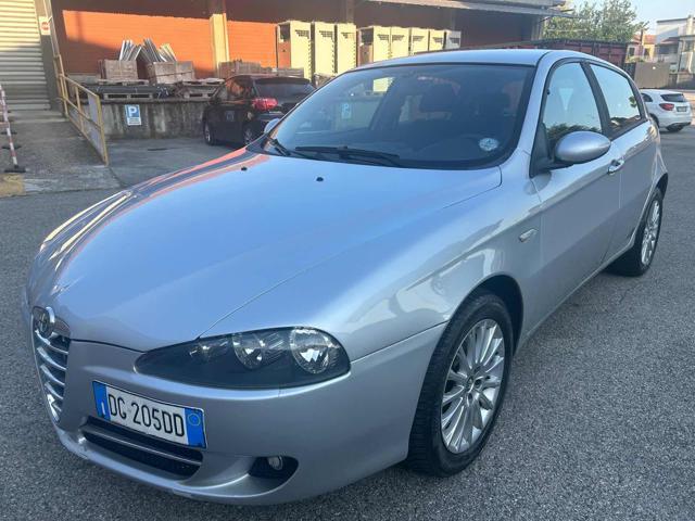 ALFA ROMEO 147 1.6 129,790km perfetta di meccanica come nuova