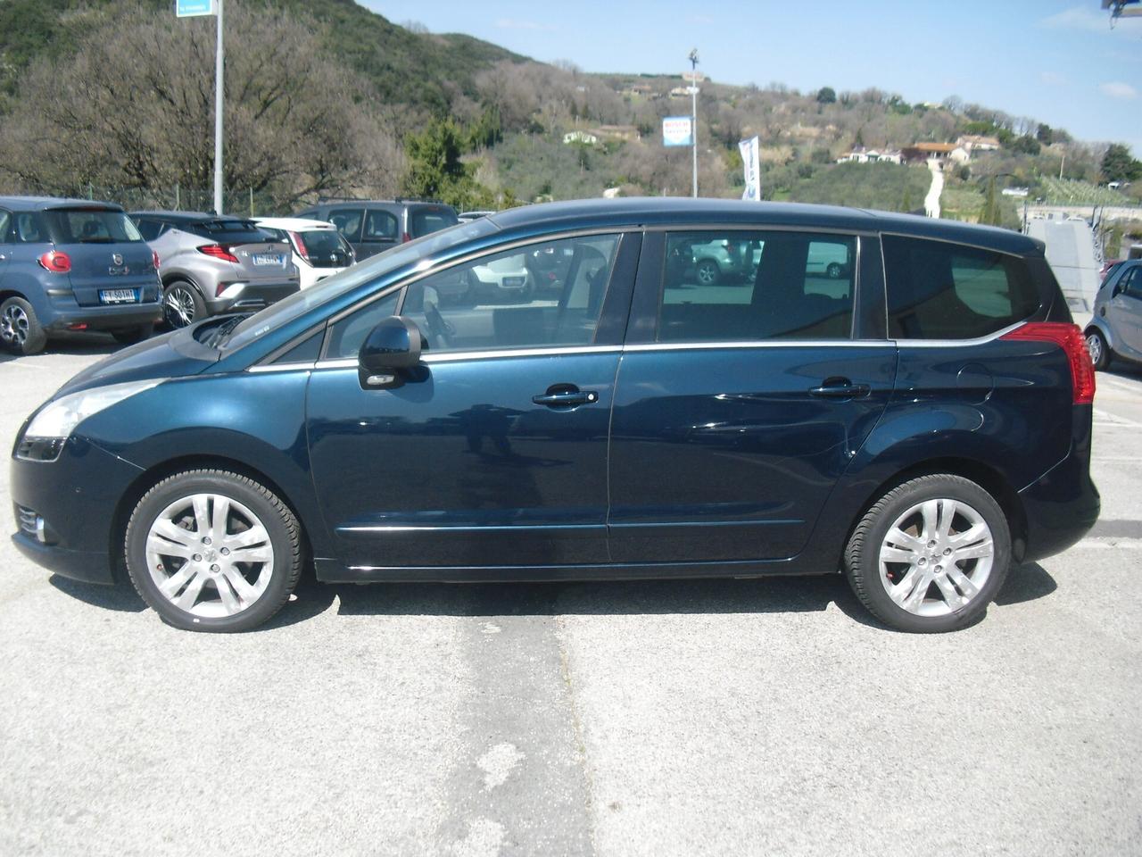 Peugeot 5008 2.0 HDi 150CV Féline 7 POSTI, FULL OPT, UNIPRO'