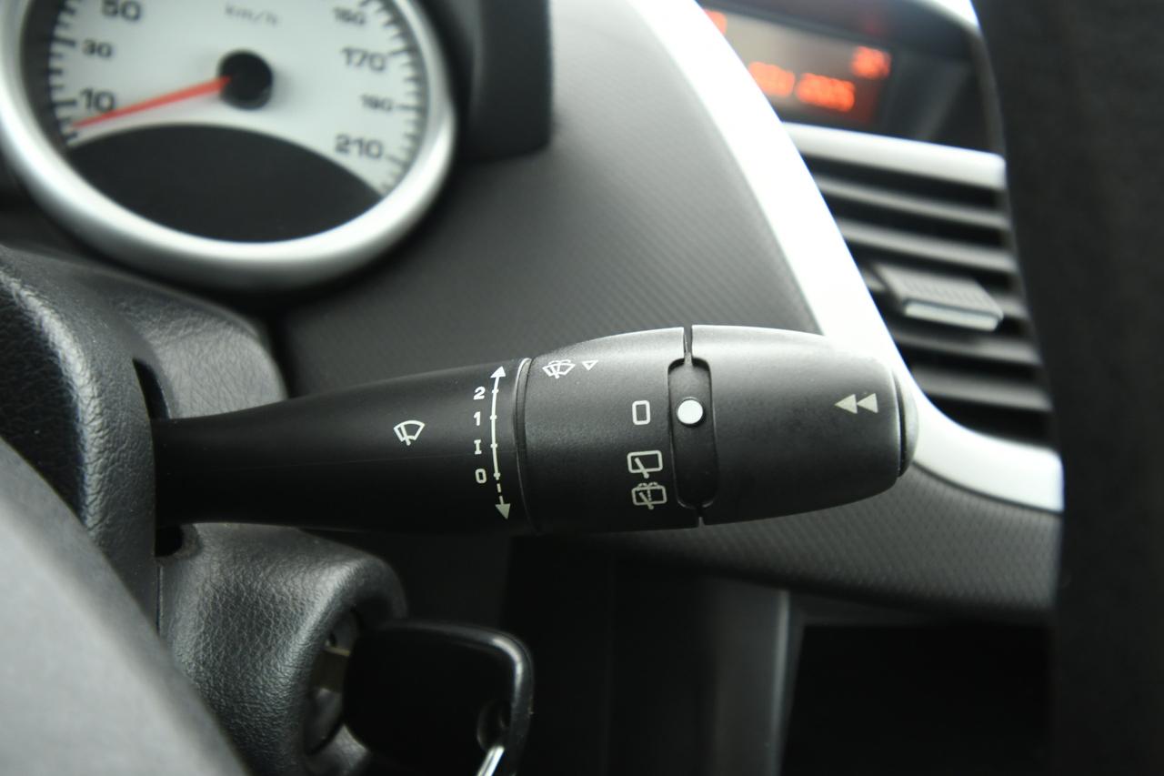 PEUGEOT 207 5p 1.4 8v X-Line eco-Gpl FL X COMMERCIANTI+NEOPATENTATI