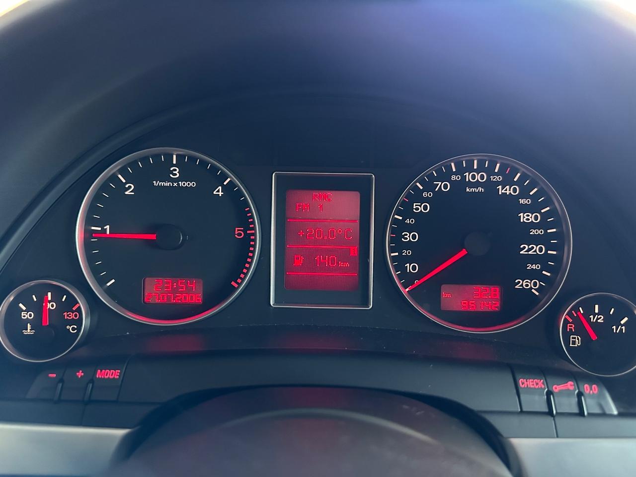 Audi A4 2.0 16V TDI S Line