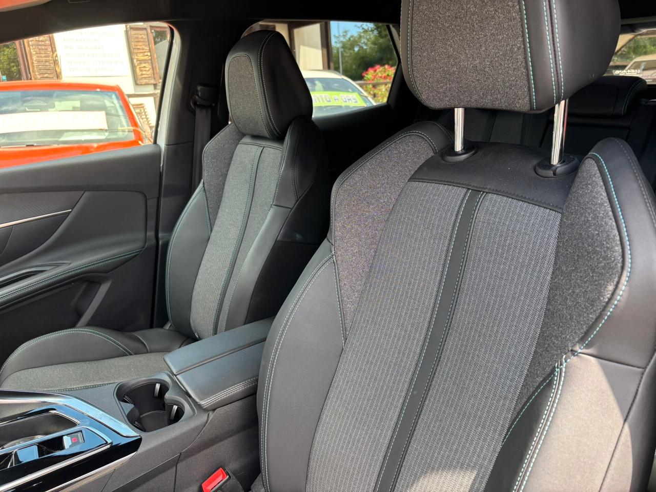 Peugeot 3008 BlueHDi 130 S&S EAT8 Allure Pack