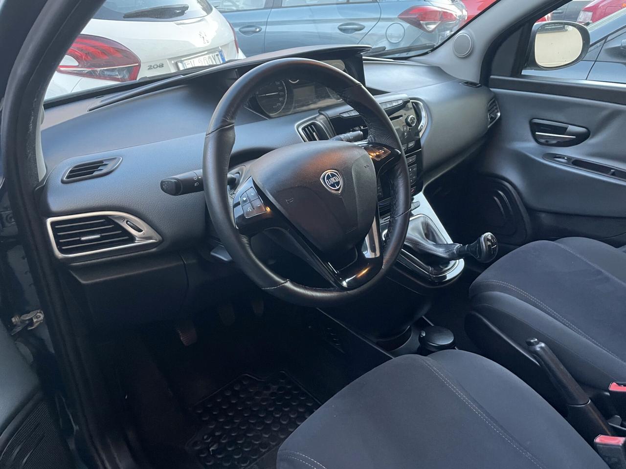 Lancia Ypsilon 1.3 MJT 95 CV 5 porte S&S 30th Anniversary