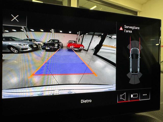 AUDI Q2 35 TDI S tronic Business Advanced