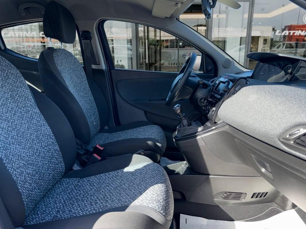 Lancia Ypsilon III 1.0 firefly hybrid Silver s&s 70cv