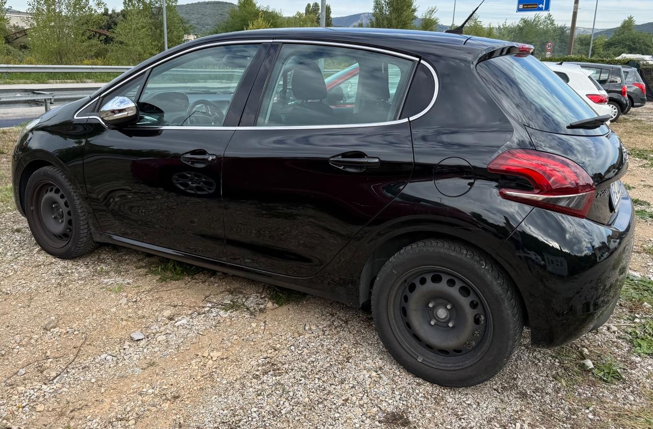 Peugeot 208 BlueHDi 75 5 porte Allure