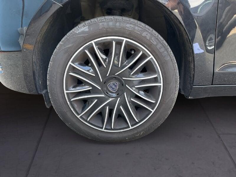 Lancia Ypsilon III 2015 1.2 Gold s&s 69cv my19
