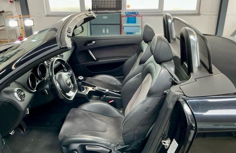 Audi TT Roadster 1.8 TFSI 160CV 6 marce CRONOLGIA COMPLETA TAGLIANDI!!