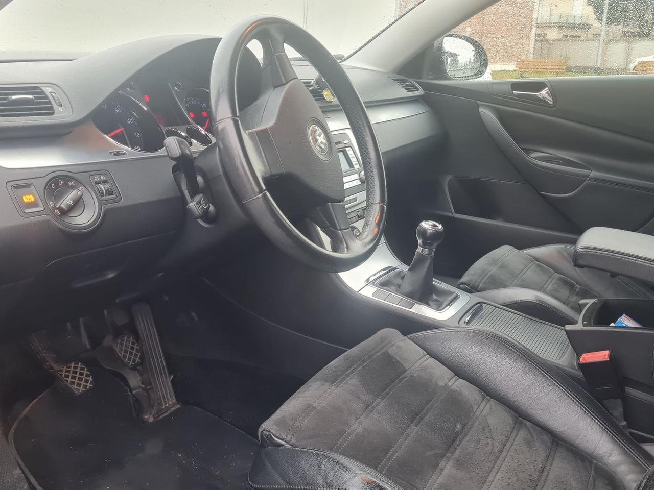 Volkswagen Passat 2.0 FSI Highline #8836