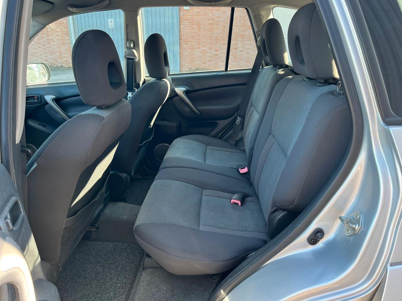 Toyota RAV 4 RAV4 2.0 Tdi D-4D cat 5 porte Sol