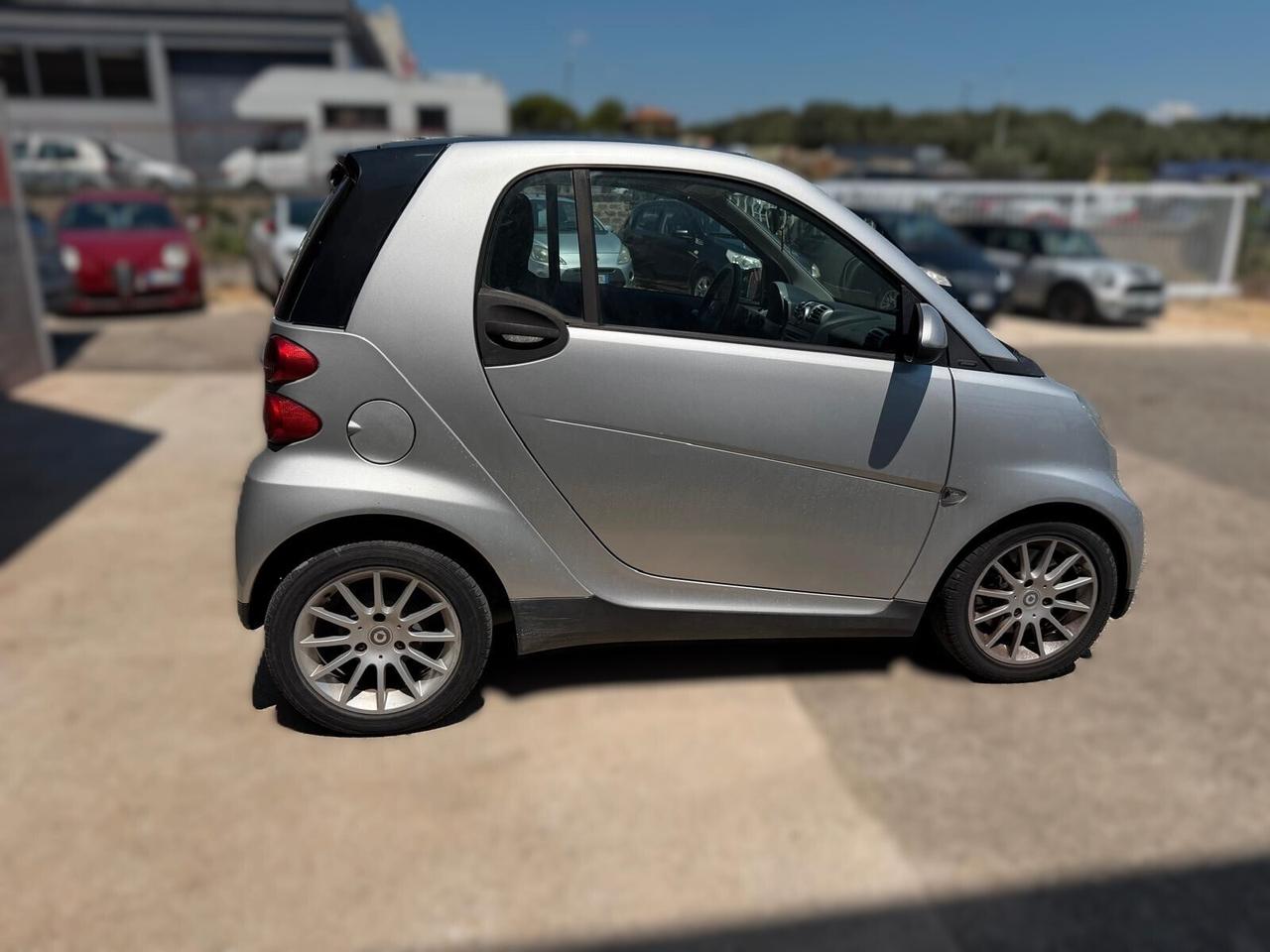 Smart ForTwo 2009 800 CDI 138000km!!!