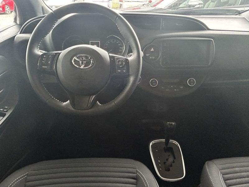 Toyota Yaris Yaris 1.5 Hybrid 5 porte Trend "Red Edition"