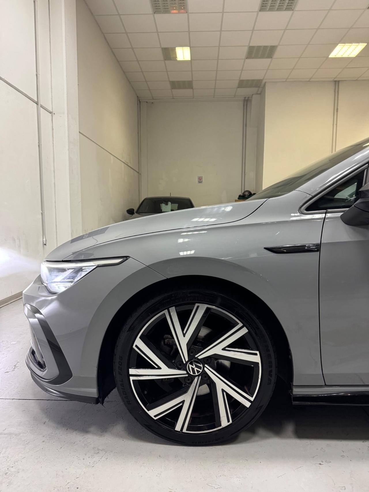 Volkswagen Golf 1.5 TSI EVO ACT R-Line