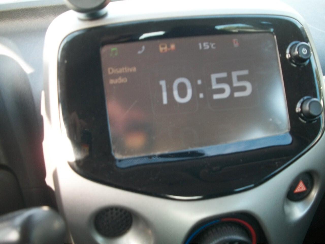 Toyota Aygo 1.0 VVT-i 69 CV 5 porte x-clusiv MMT SI NEOPATENTATI GARANZIA UN ANNO KM124585