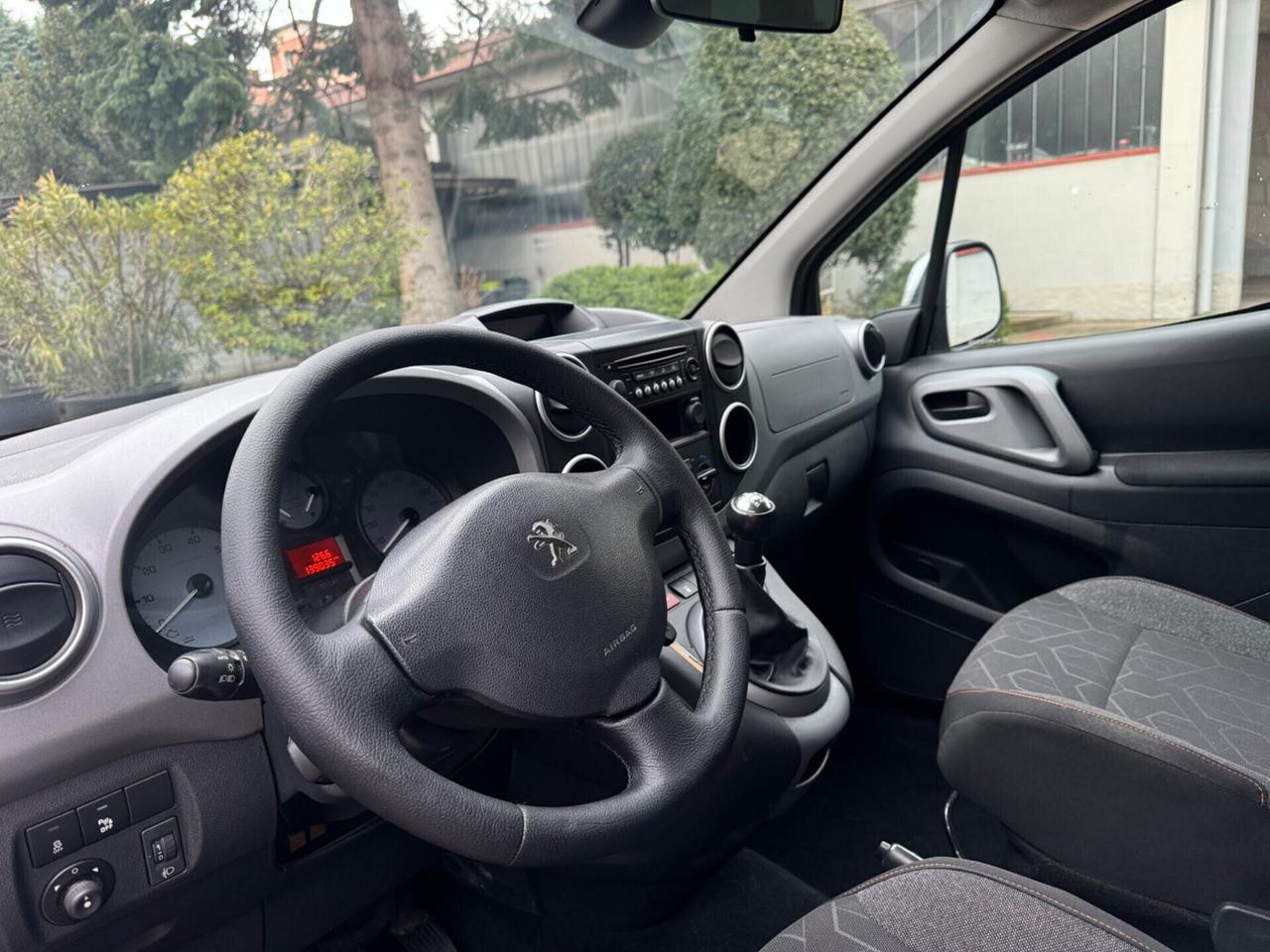 Peugeot Partner Tepee BlueHDi 5 posti