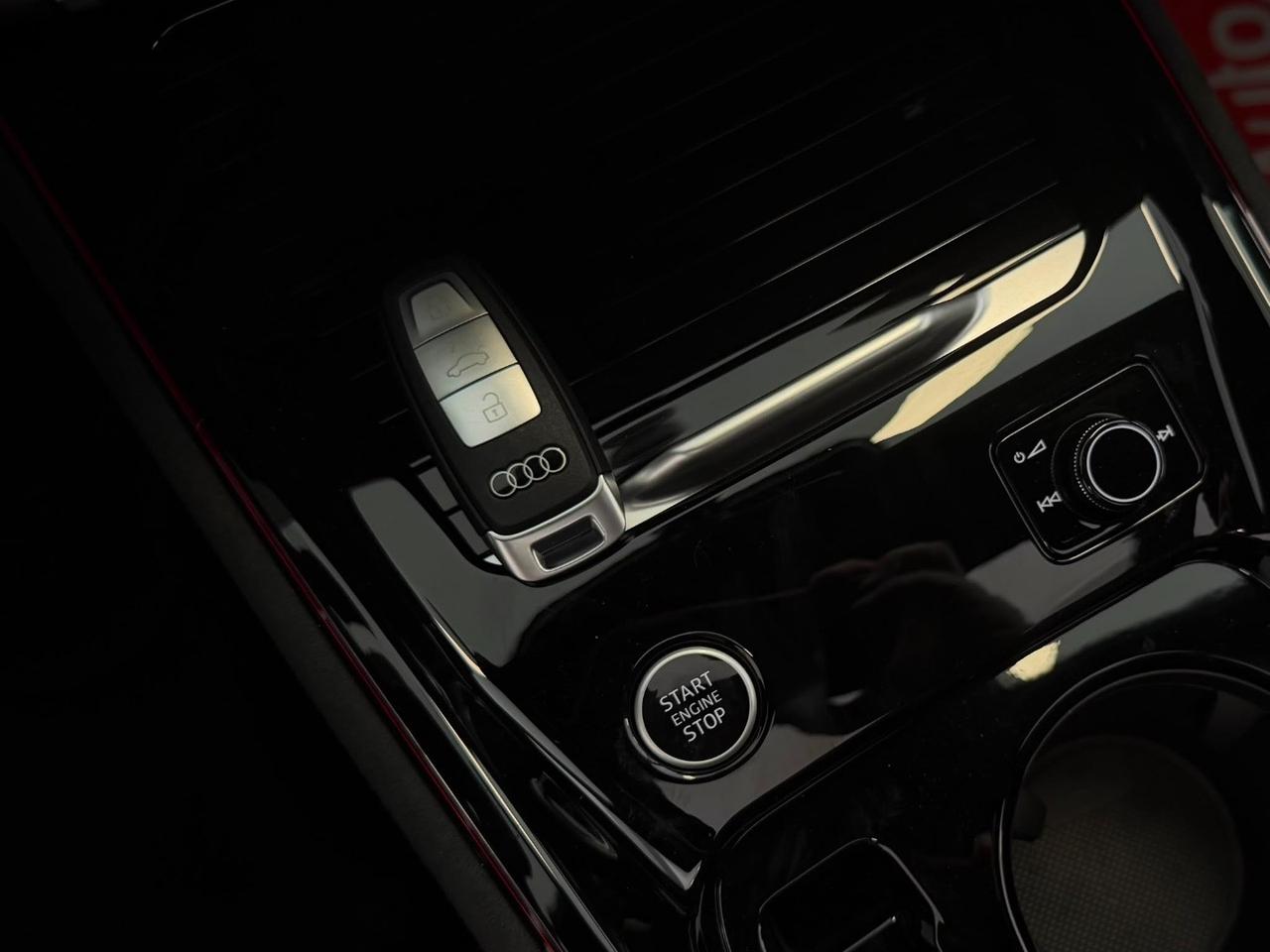 AUDI Q3 35 TDI S tronic S line edition BLACK LINE EDITION