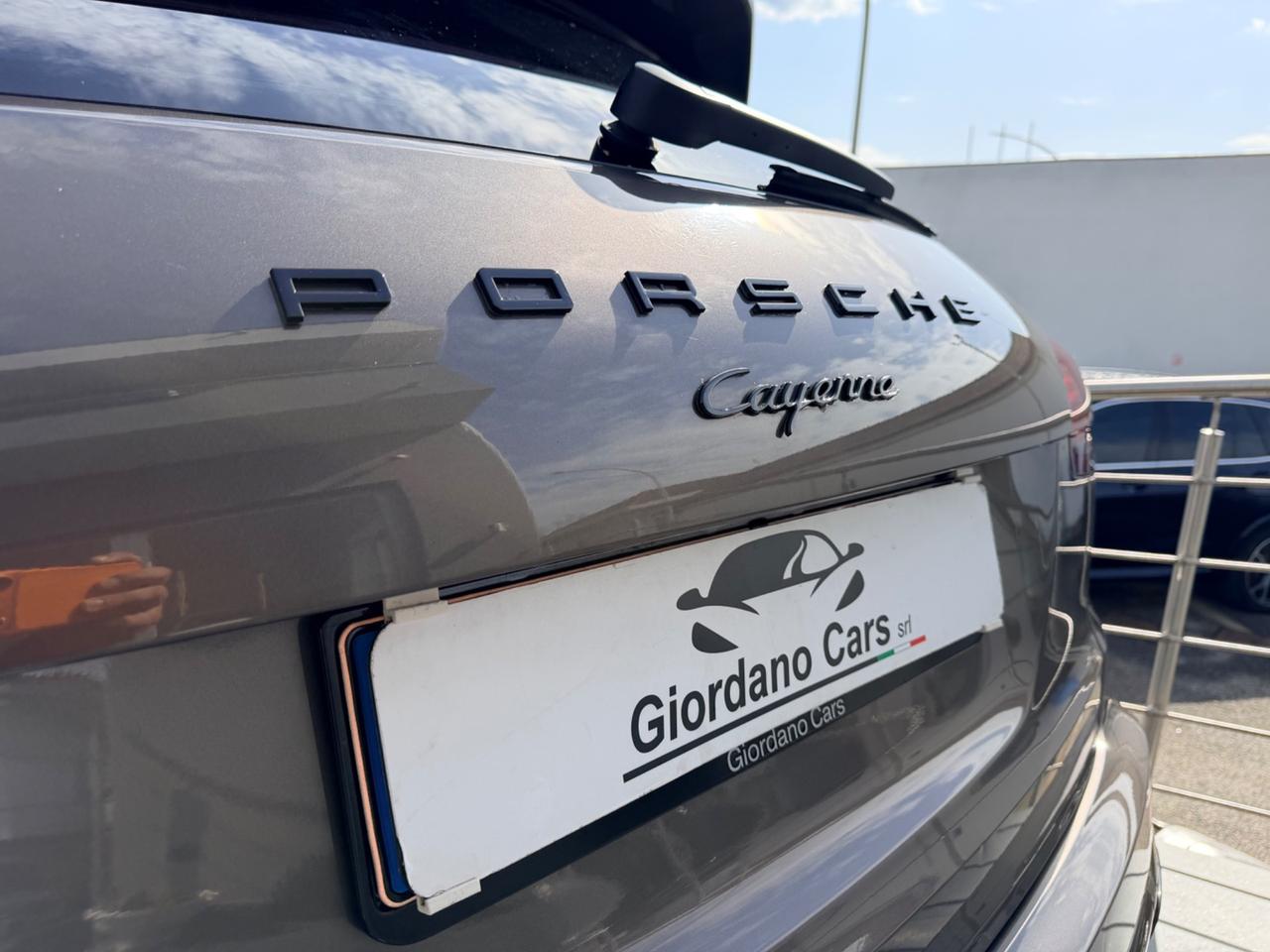 Porsche Cayenne 3.0 Diesel in garanzia no tasse