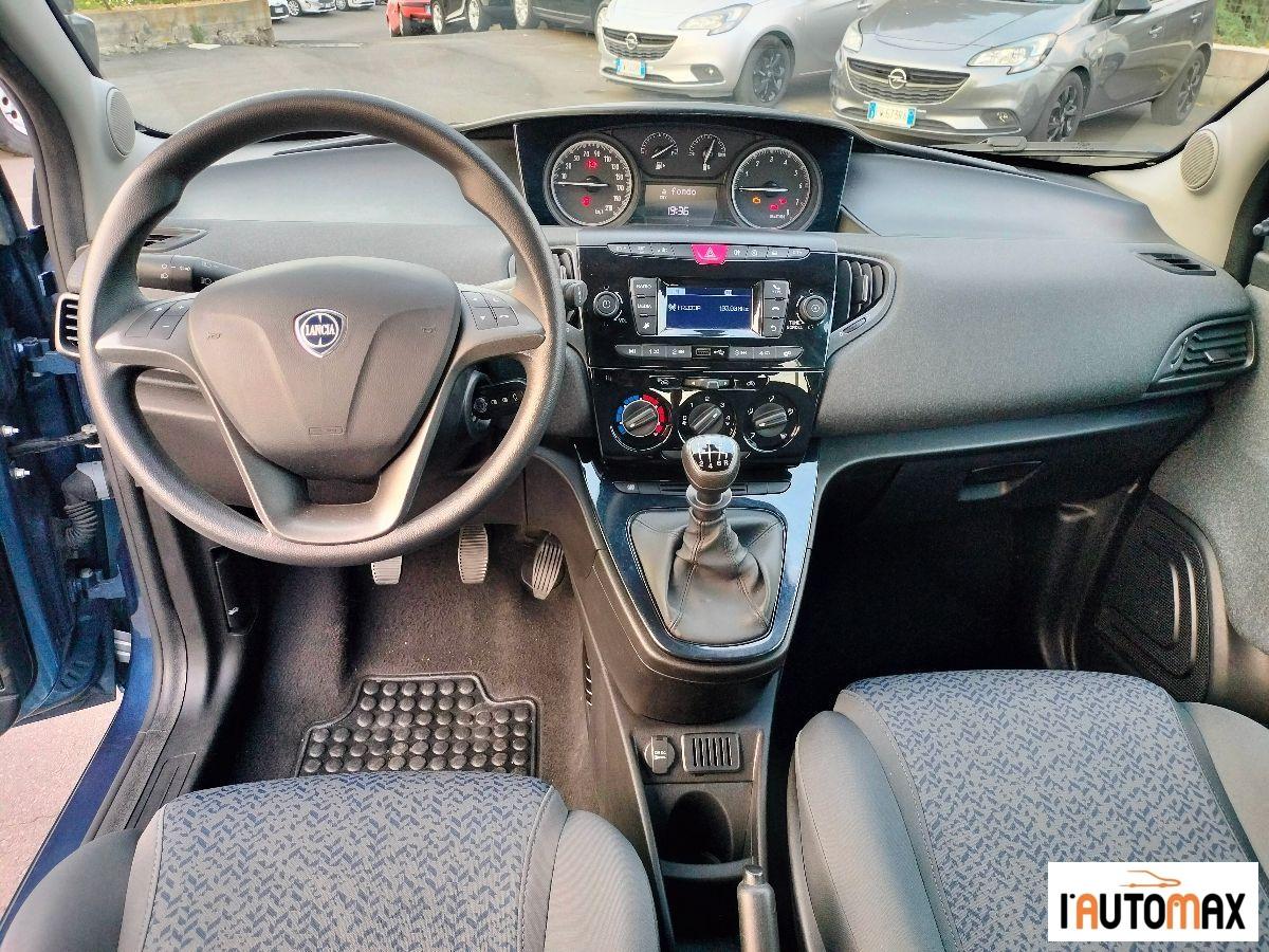 LANCIA - Ypsilon 1.0 firefly hybrid Silver s&s 70cv
