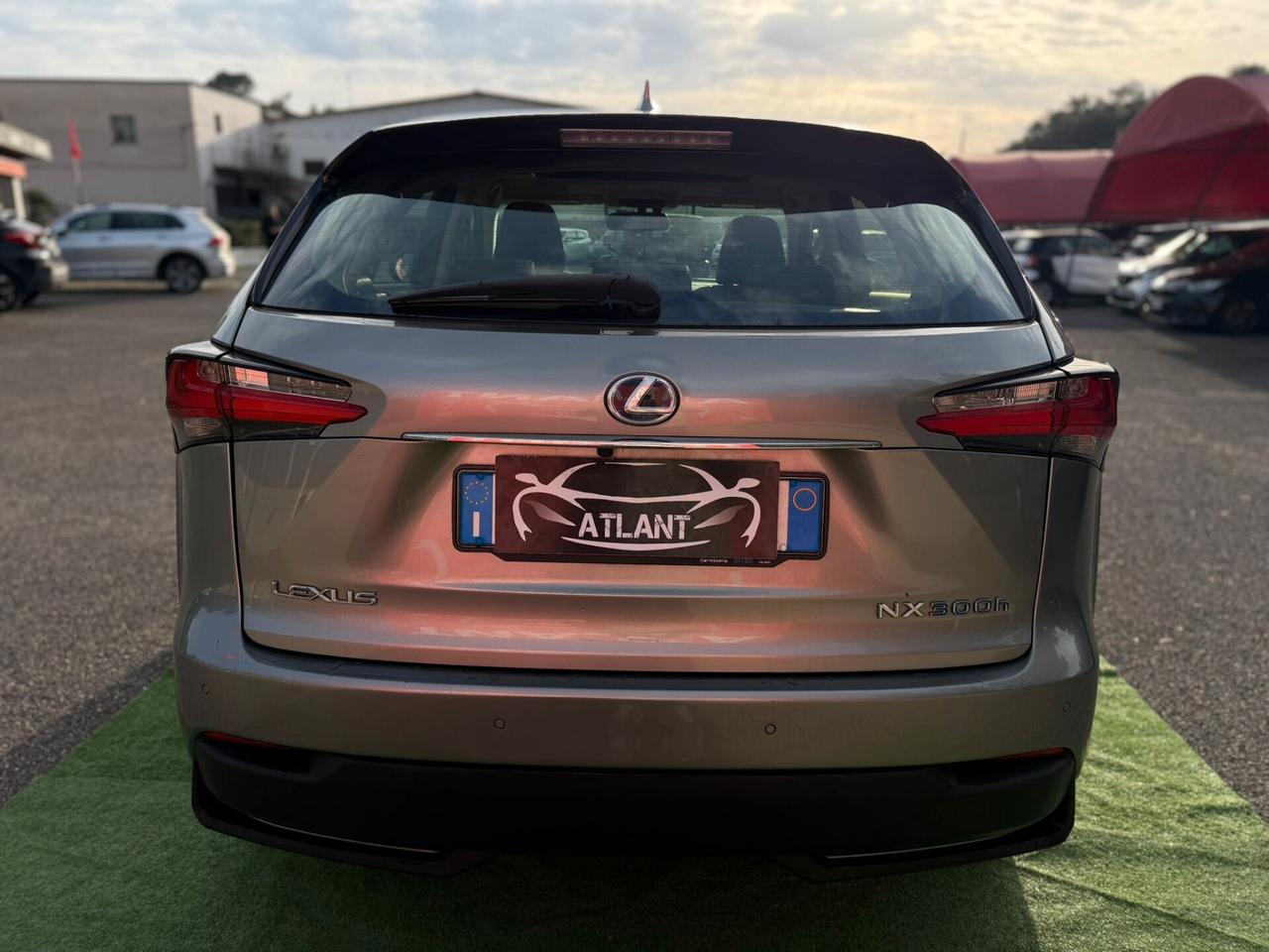 Lexus NX 300h Hybrid 4WD Executive