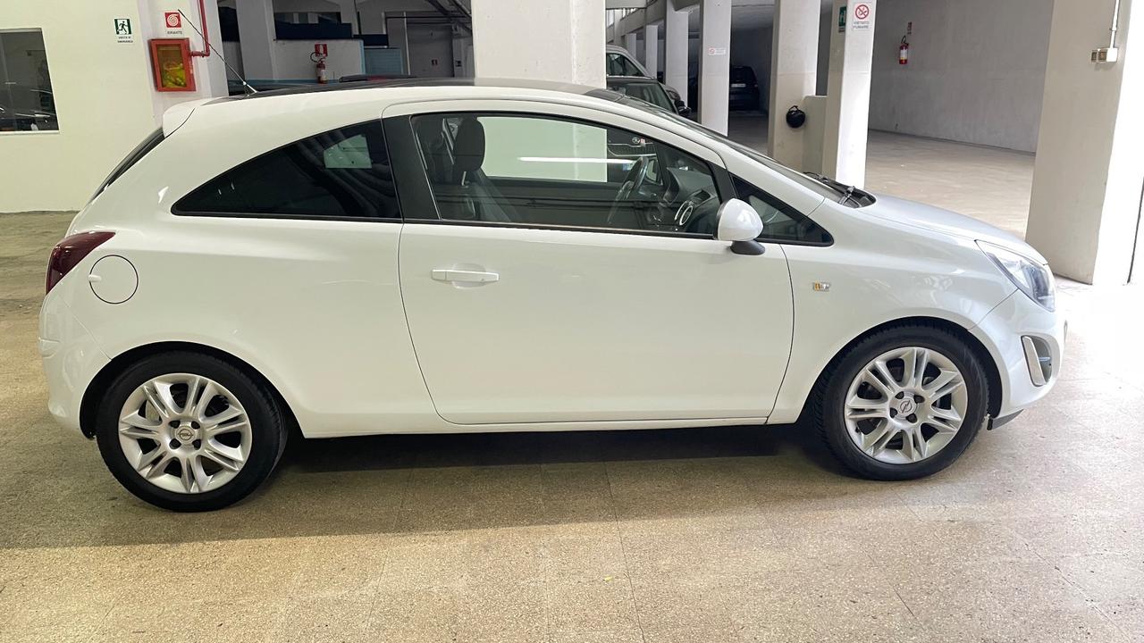 Opel Corsa 1.2 3 porte Elective