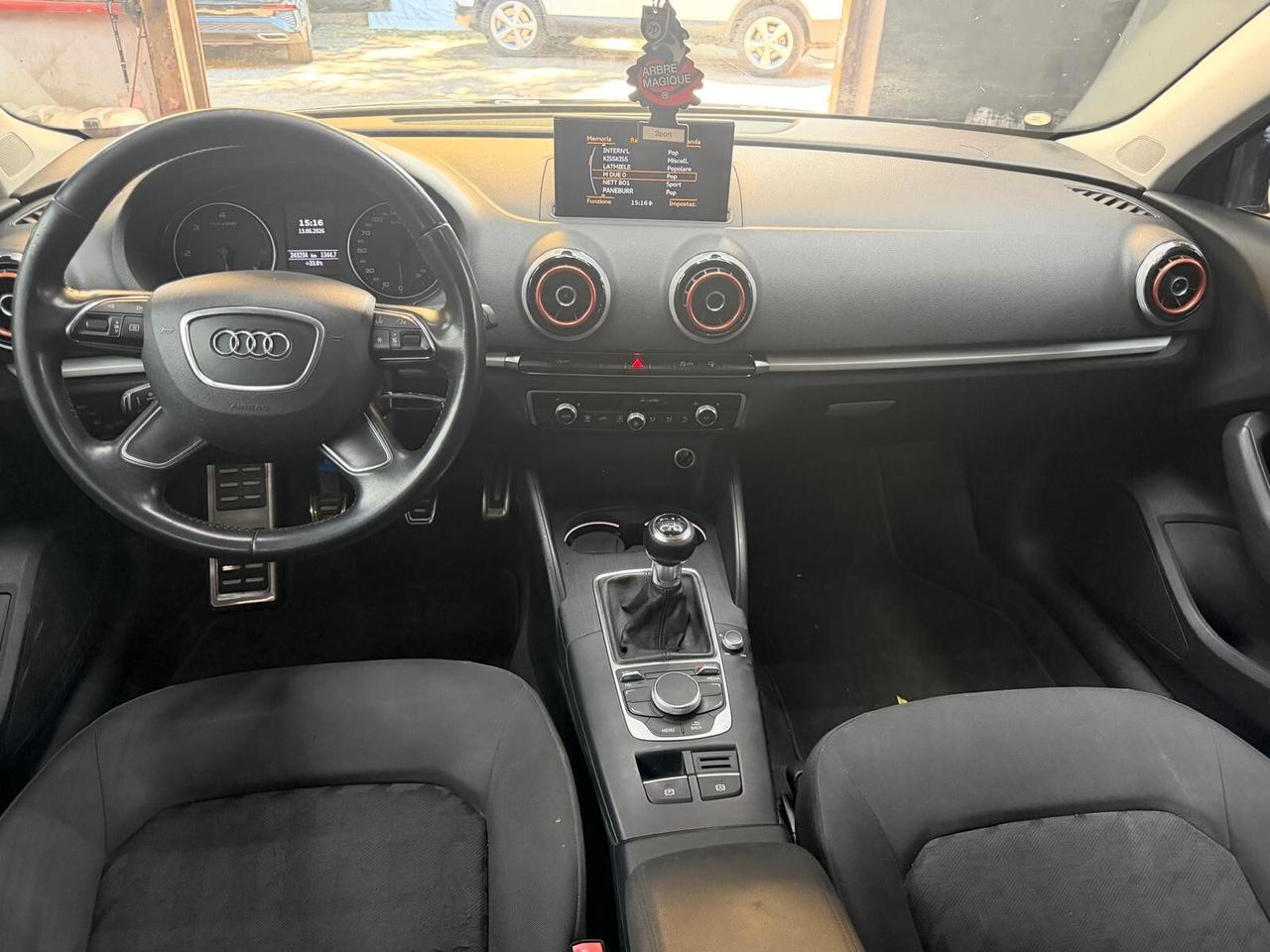 Audi A3 1.6 TDI clean diesel Attraction