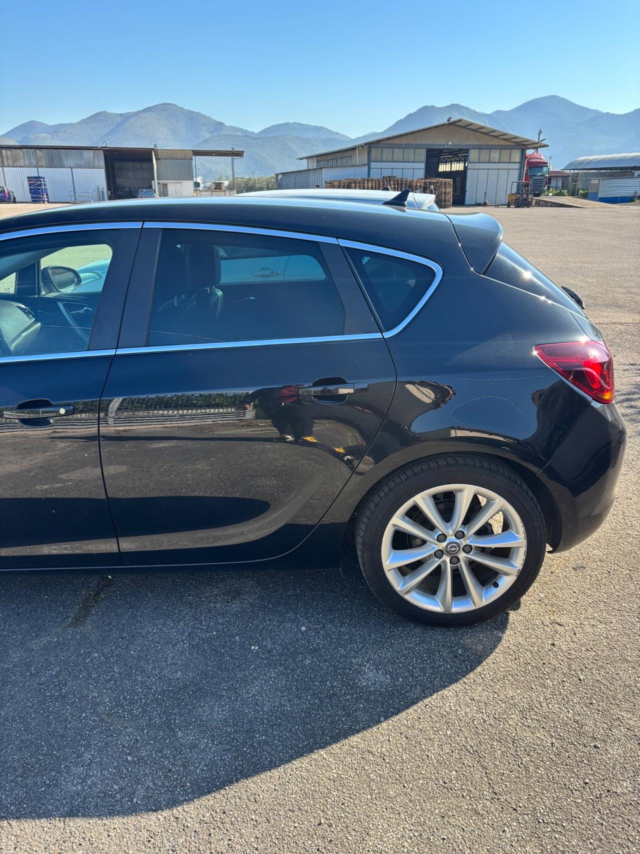 Opel Astra 1.4 Turbo 140CV 5 porte Cosmo