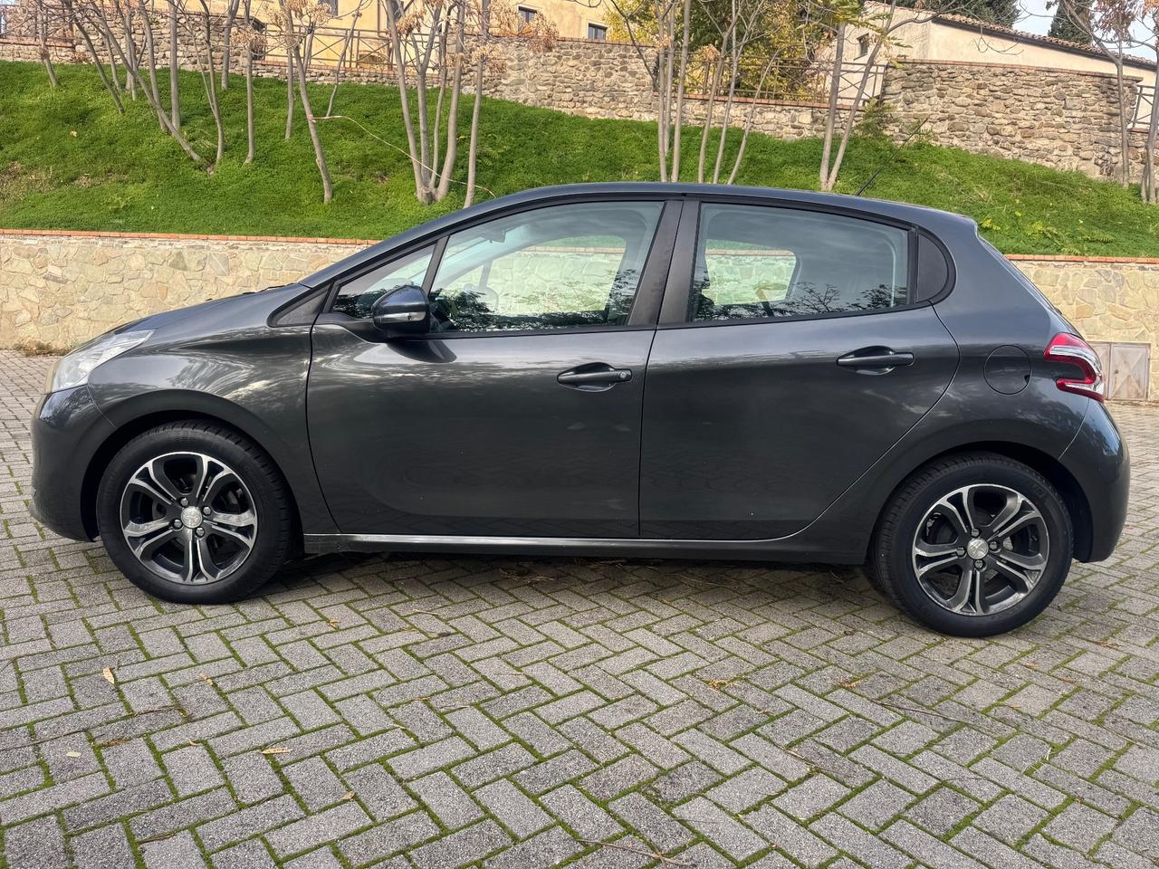 Peugeot 208 1.4 HDi 68Cv 2015