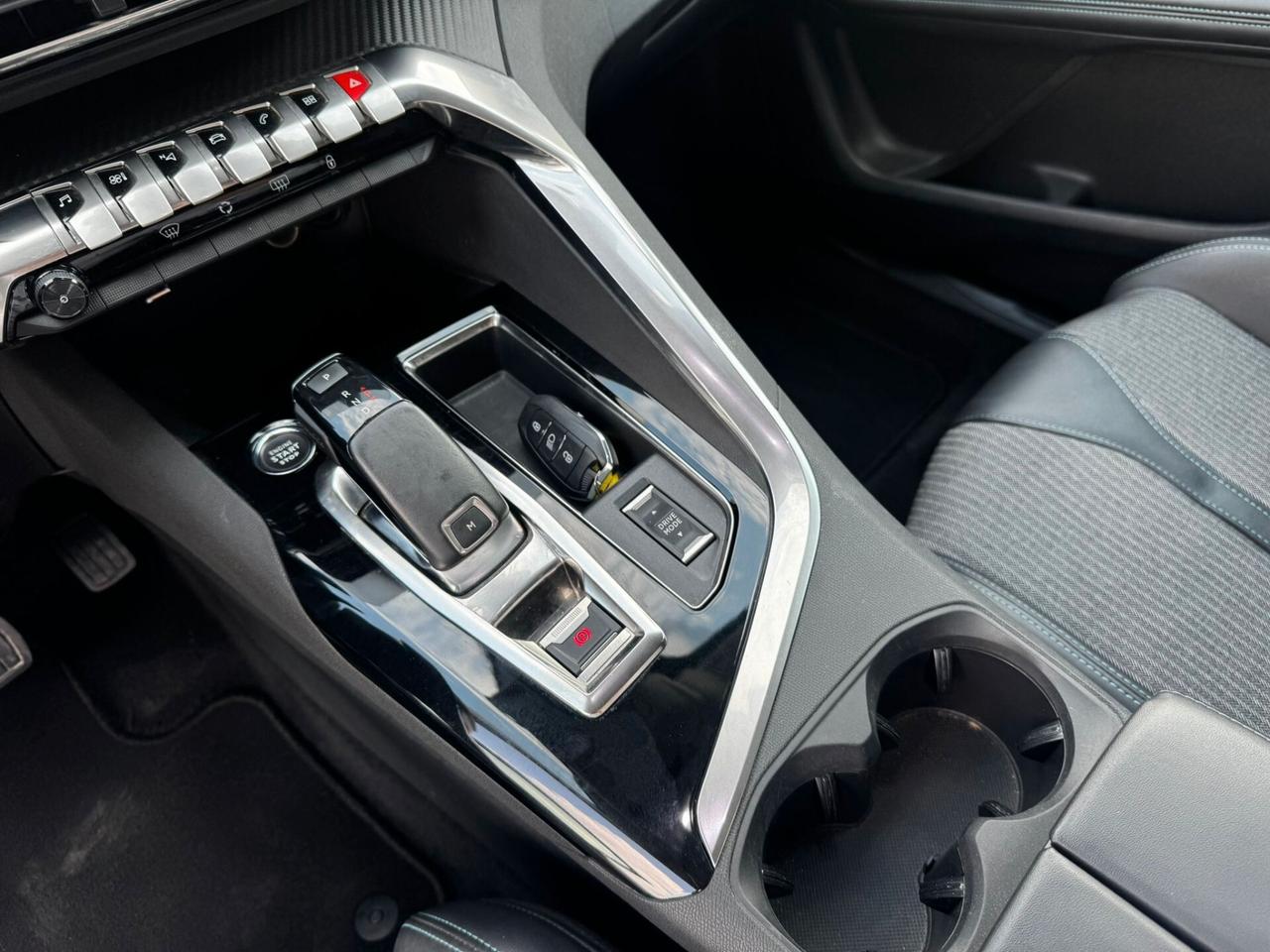 Peugeot 3008 BlueHDi 130 S&S EAT8 Allure