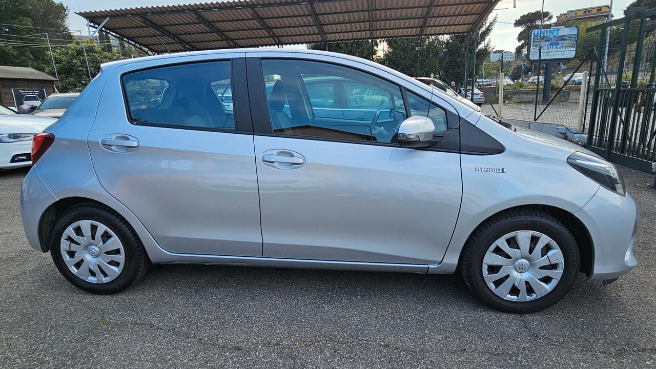 Toyota Yaris 1.5 Hybrid 5 porte Active