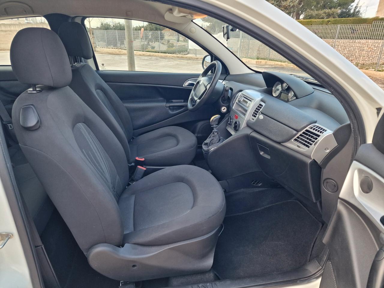 Lancia Ypsilon 1.2 69 CV Diva