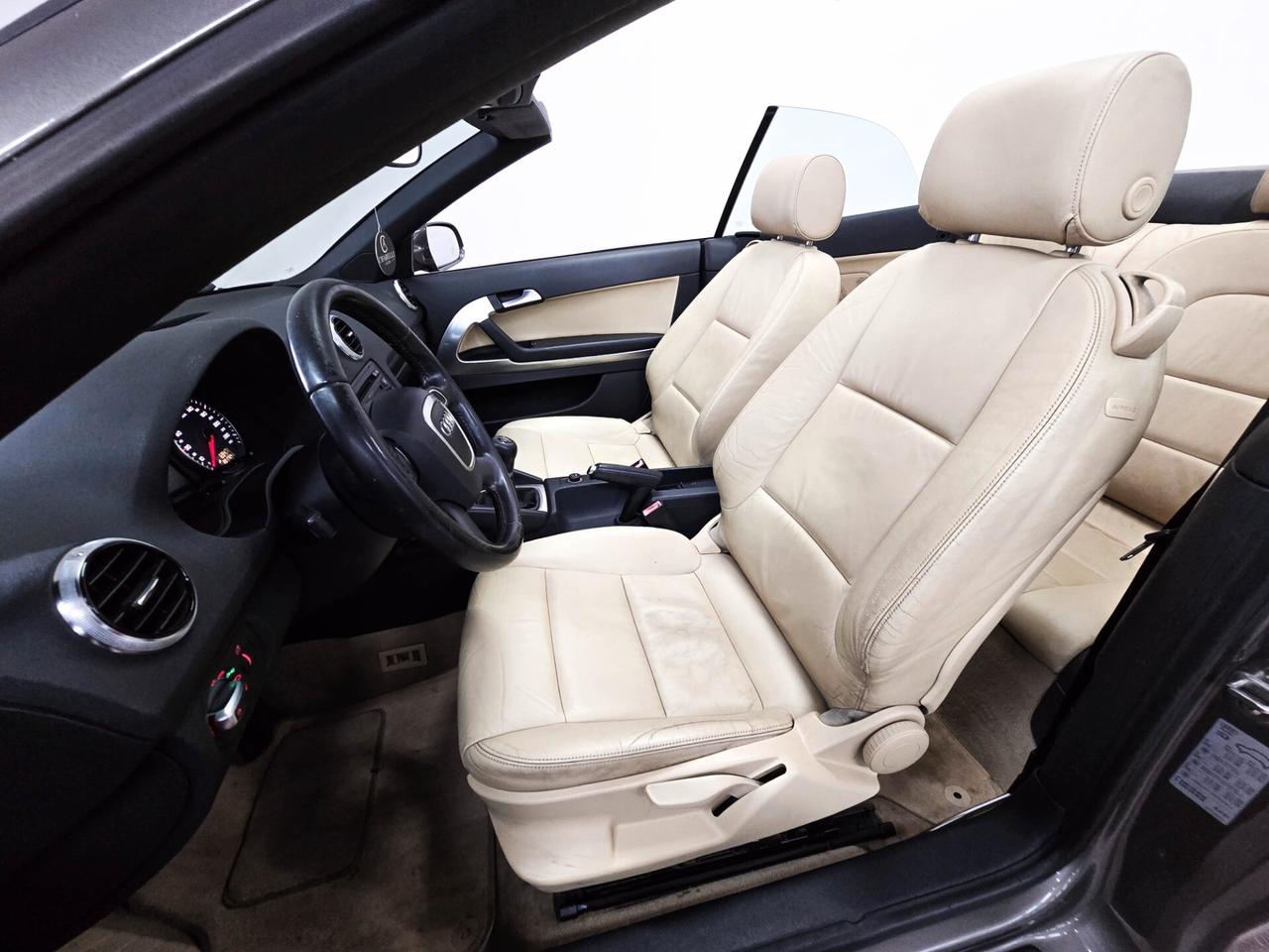Audi A3 Cabrio 1.6 TDI 105 CV CR Ambition