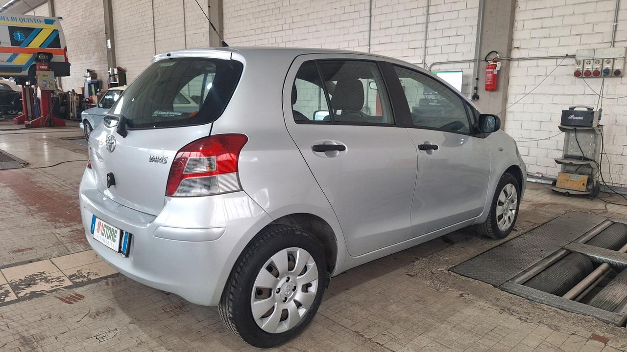 Toyota Yaris 1.0 5 porte Sol