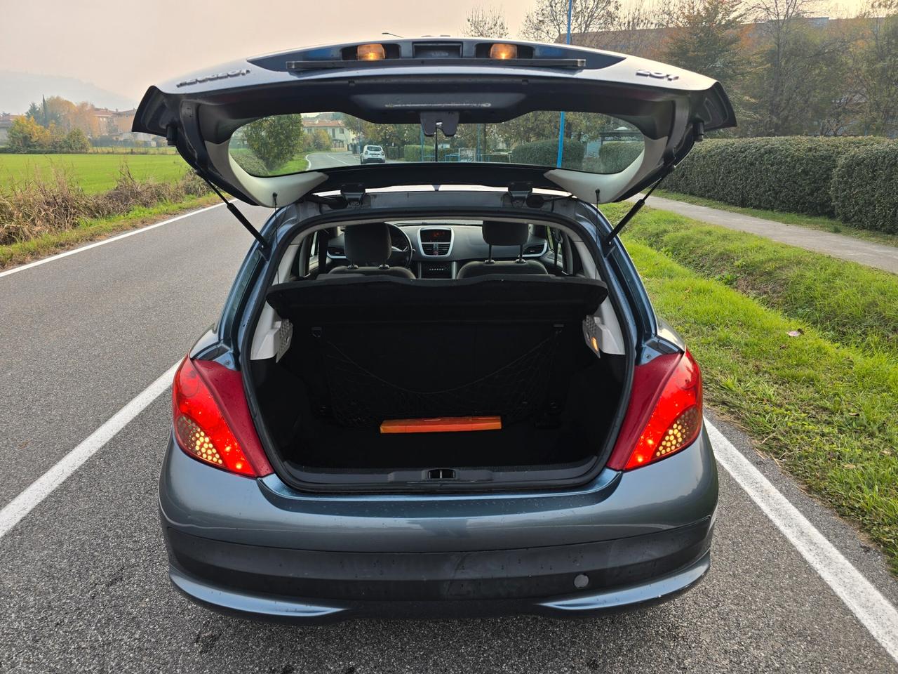 PEUGEOT 207 1.4 "OK PER NEOPATENTATI"