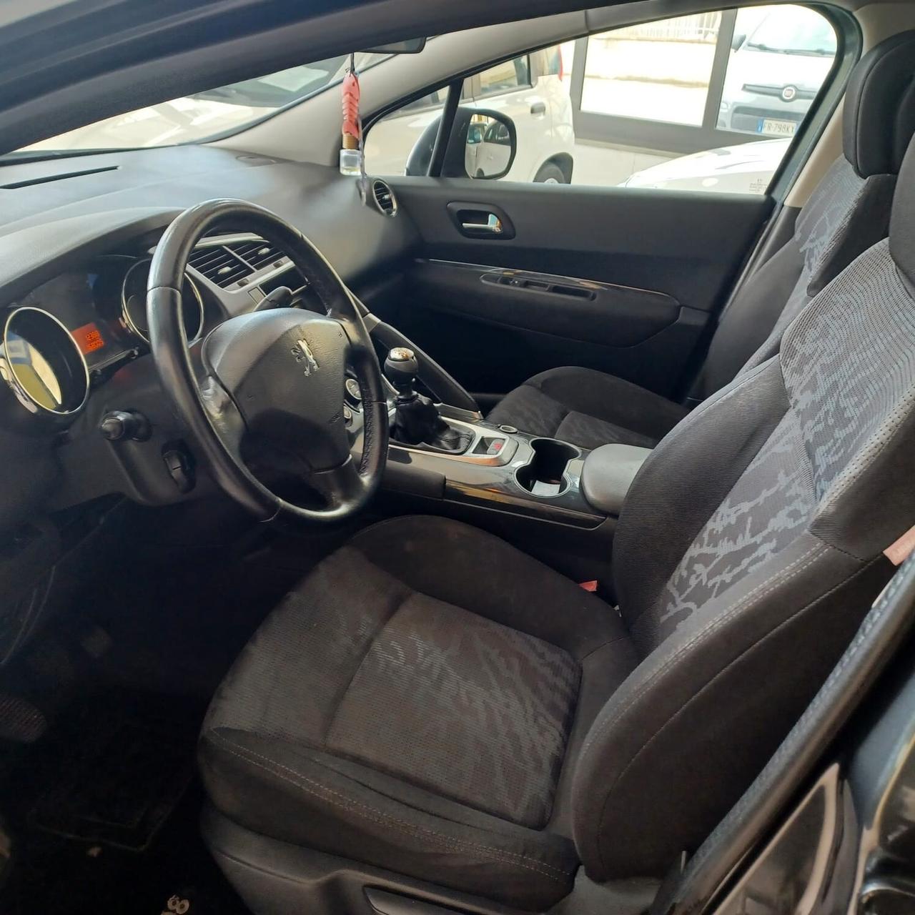 SPAZIOSA IDEALE PER FAMIGLIE 3008 1.6 HDI