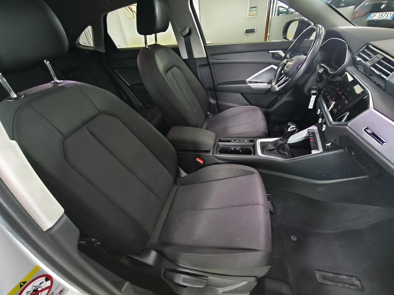 Audi Q3 35 TDI S tronic Business