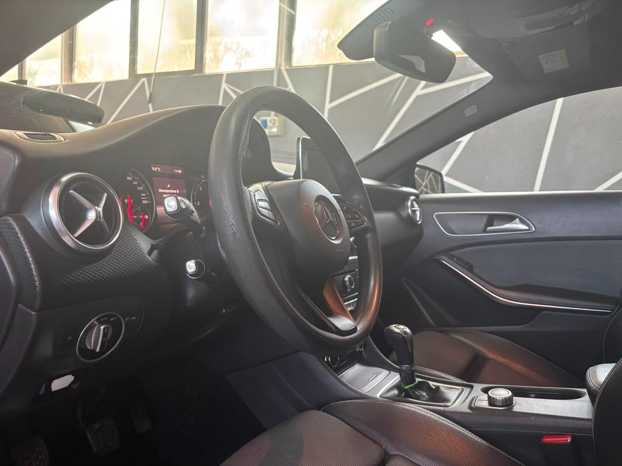 Mercedes-benz A 180 d Business