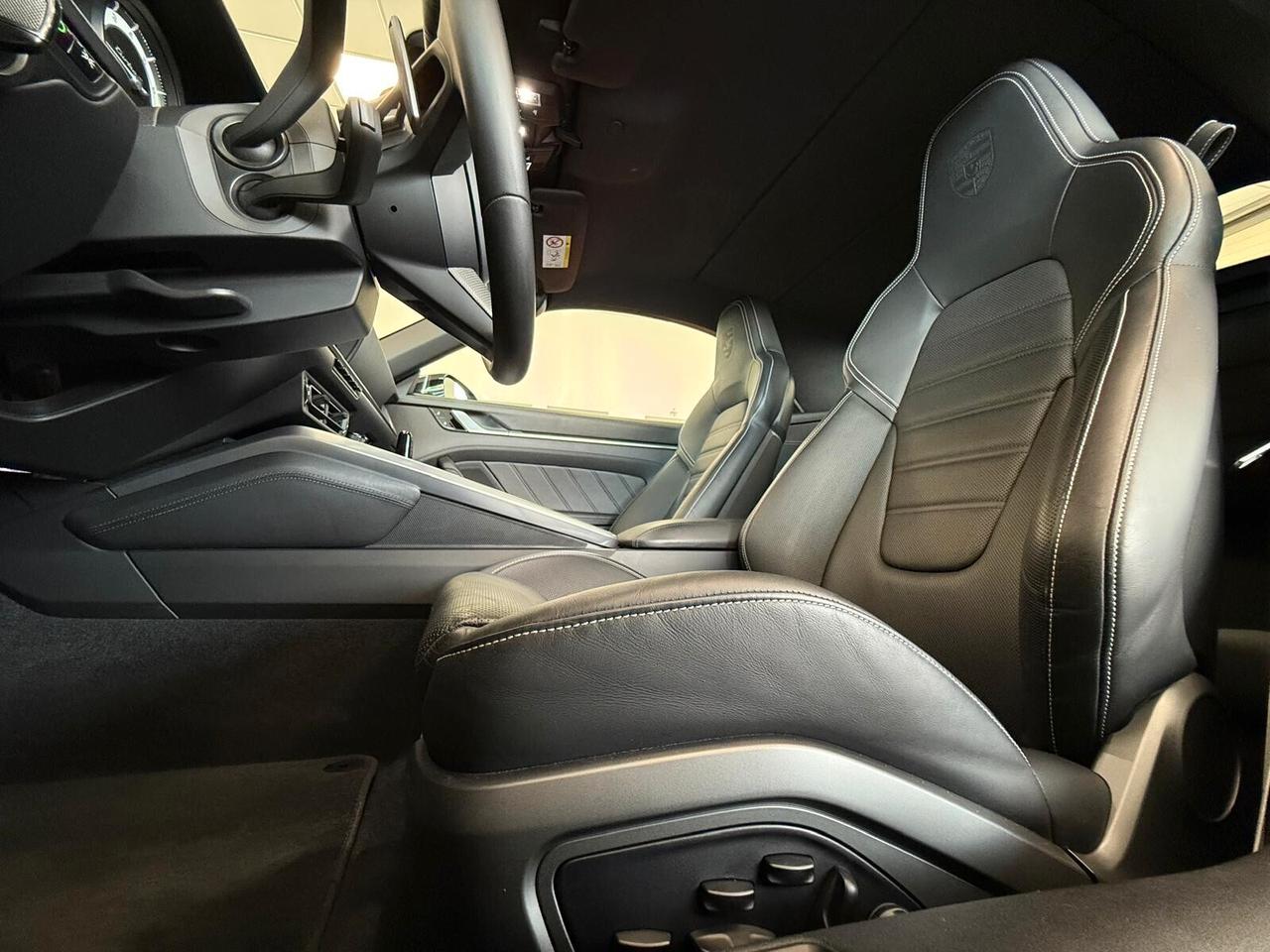 Porsche 992 Turbo S Cabriolet Iva Esposta