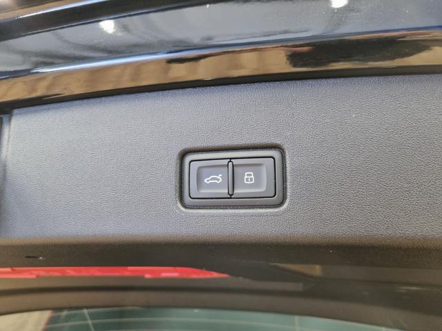 AUDI Q4 e-tron Q4 45 e-tron S Line edition