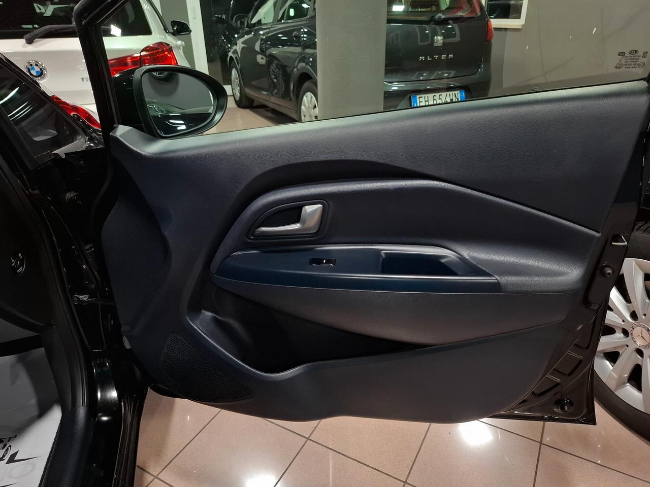 Kia Rio 1.4 CRDi S&S High Tech Neopatentato