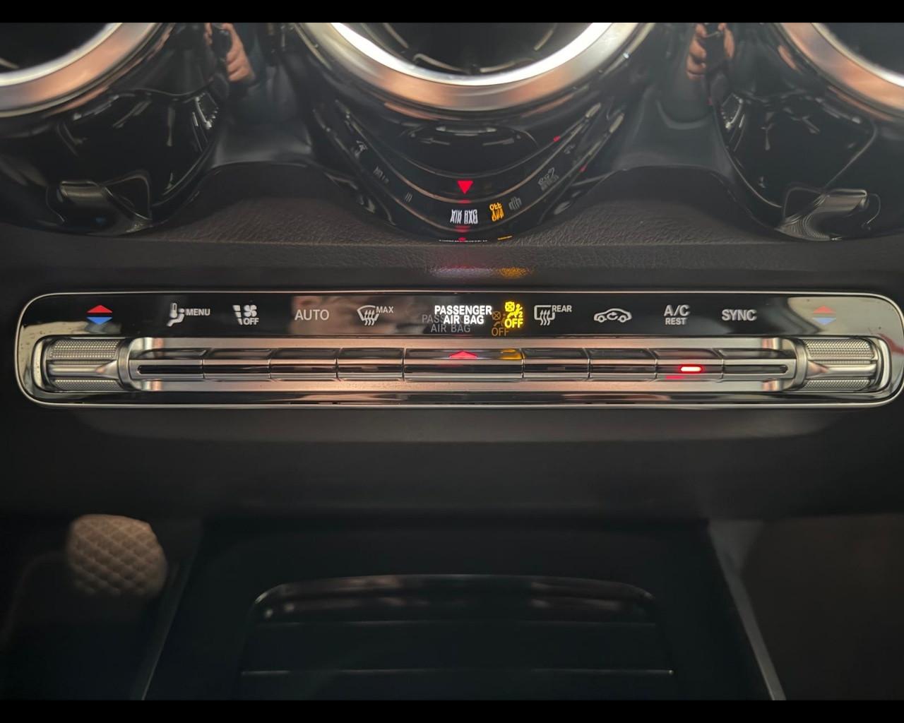 Mercedes-Benz GLB (X247) - GLB 200 d Automatic Sport Plus