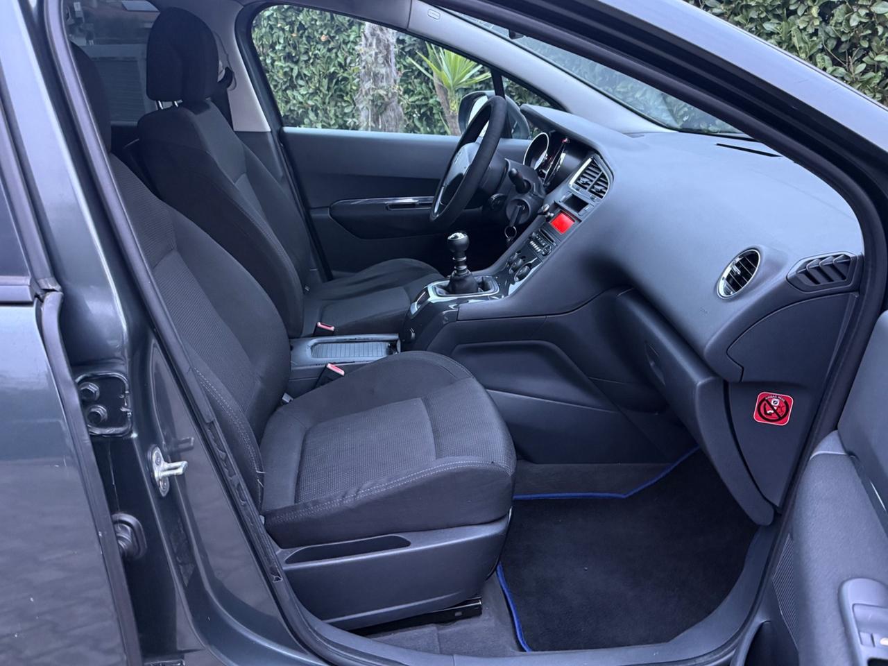 Peugeot 5008 1.6 HDi 110CV 7POSTI