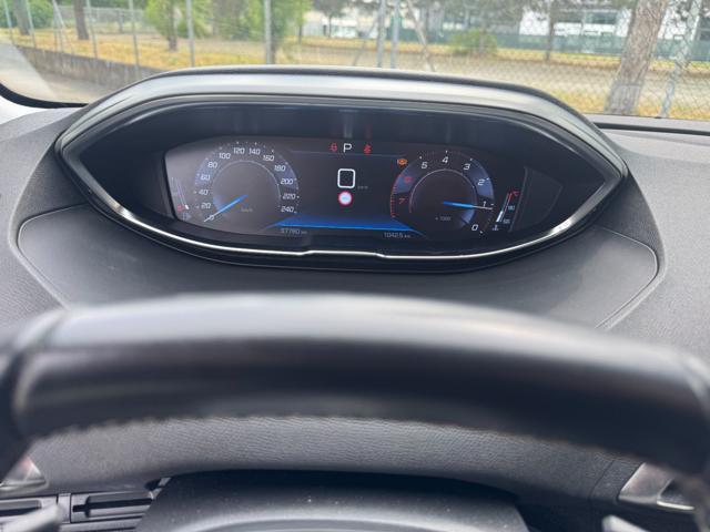 PEUGEOT 3008 PureTech Turbo 130CV Allure EAT8 NAVI+RETR.