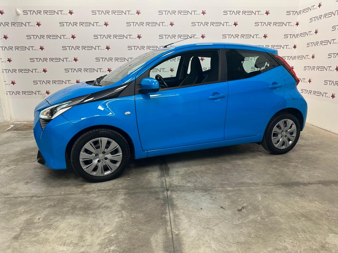 Toyota Aygo Connect 1.0 VVT-i 72 CV 5 porte x-cool CAMBIO AUTOMATICO