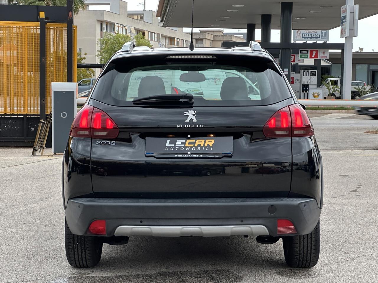 PEUGEOT 2008 1.6 BlueHDi 100 Allure