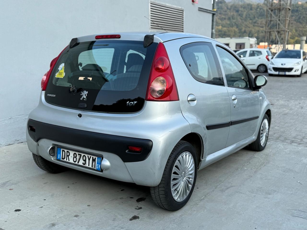Peugeot 107 1.0benz PRONTA IN CONSEGNA