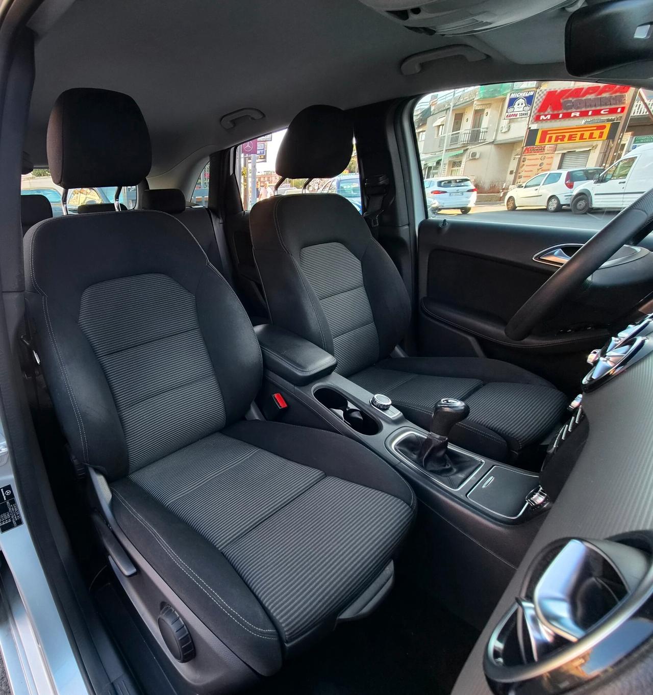 Mercedes-benz B 180 d Premium