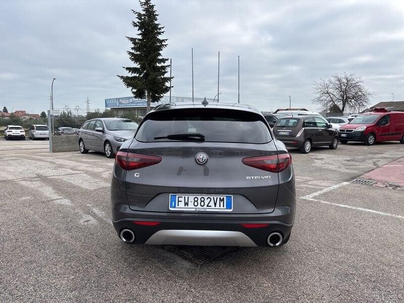 Alfa Romeo Stelvio 2.2 Turbodiesel 190 CV AT8 Q4 Business